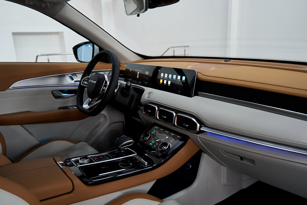 JETOUR X70+ Престиж, черный