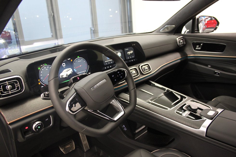 Jaecoo J8 Комфорт, серебряный