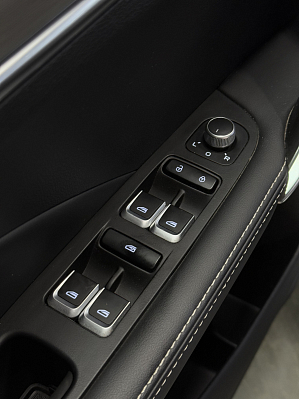 Geely Coolray Luxury, 2022 года, пробег 42500 км