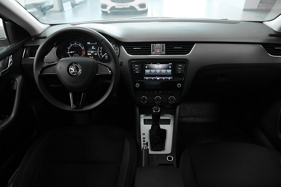 Skoda Octavia, 2018 года, пробег 200535 км