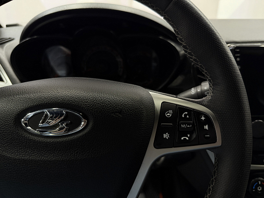 Lada (ВАЗ) Vesta Luxe Multimedia, 2020 года, пробег 98158 км
