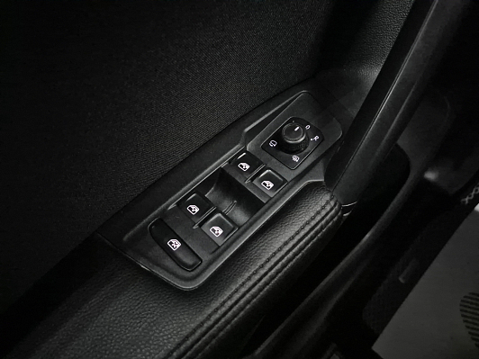 Volkswagen Tiguan Comfortline, 2019 года, пробег 133220 км