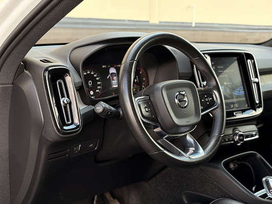 Volvo XC40 Inscription (MY18-20), 2018 года, пробег 159601 км