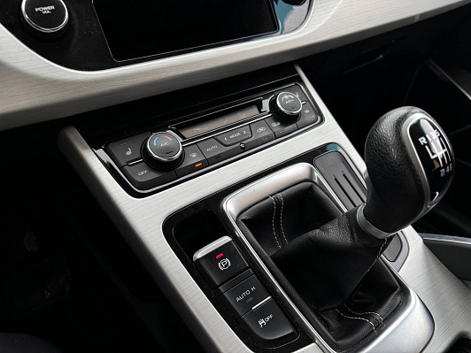 Geely Atlas Standard, 2019 года, пробег 140088 км