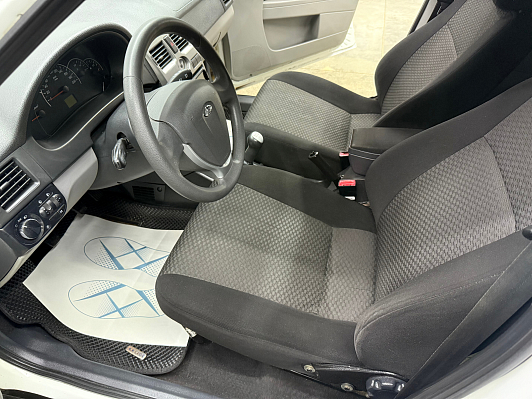 Lada (ВАЗ) Priora, 2013 года, пробег 126281 км