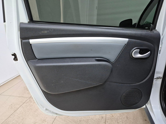 Lada (ВАЗ) Largus Luxe Glonass (7 мест) (2018-2019), 2018 года, пробег 125329 км