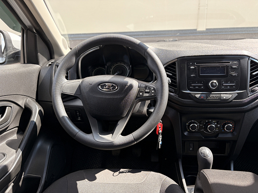 Lada (ВАЗ) XRAY Comfort, 2017 года, пробег 65000 км