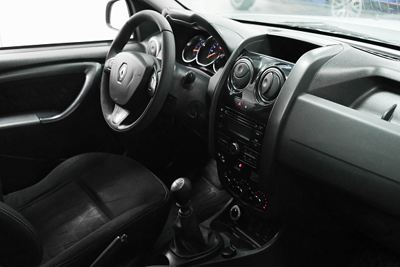 Renault Duster Expression, 2016 года, пробег 258000 км