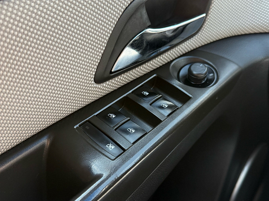 Chevrolet Cruze LS, 2012 года, пробег 197500 км