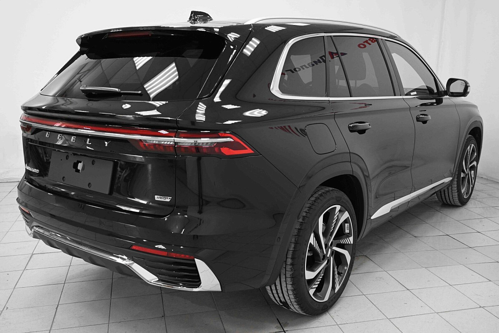 Geely Monjaro Flagship (2023-2025), черный