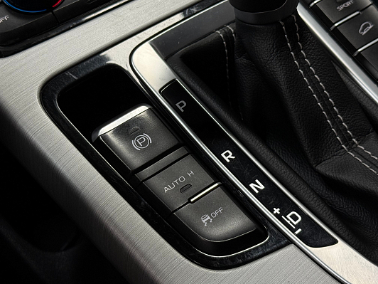 Geely Atlas Люкс + Yandex Auto, 2019 года, пробег 191358 км