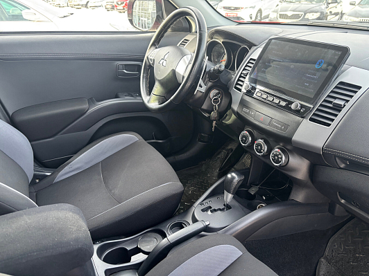 Mitsubishi Outlander Instyle, 2010 года, пробег 159500 км