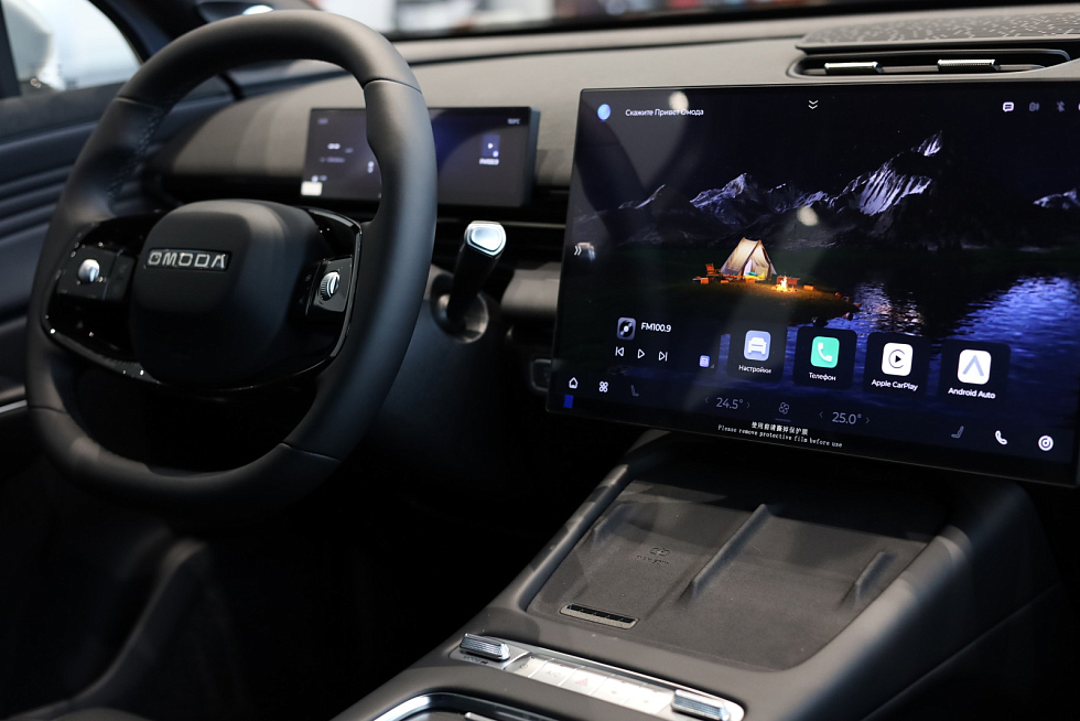 Omoda C7 Joy, серебряный