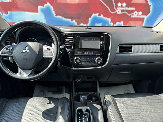 Mitsubishi Outlander Instyle, 2013 года, пробег 194000 км