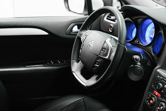 Citroen C4 Exclusive, 2014 года, пробег 118000 км
