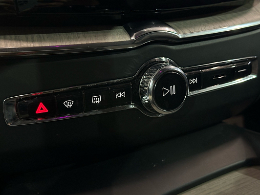 Volvo XC60 Inscription, 2018 года, пробег 52500 км