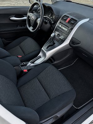 Toyota Auris, 2012 года, пробег 143130 км