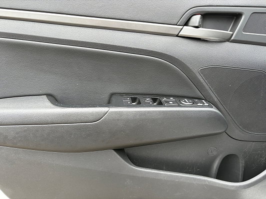 Hyundai Avante, 2018 года, пробег 128000 км