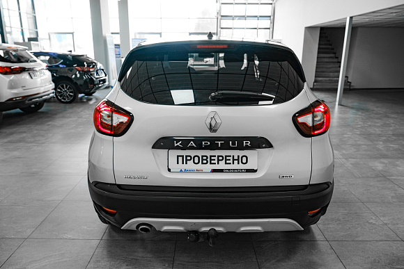 Renault Kaptur Drive, 2016 года, пробег 135000 км