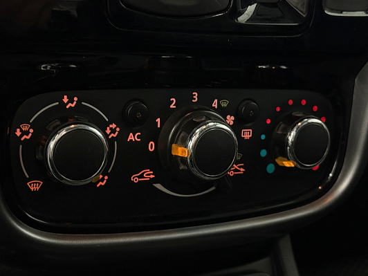Renault Duster LE Adventure, 2013 года, пробег 243934 км