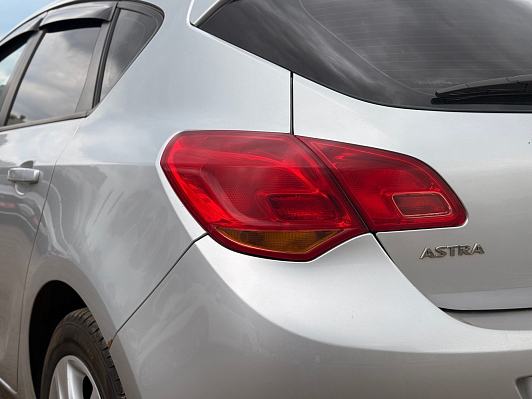 Opel Astra Enjoy, 2011 года, пробег 182000 км