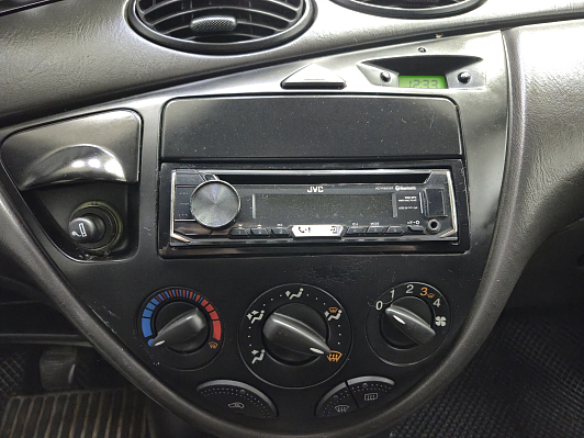 Ford Focus, 2004 года, пробег 288786 км