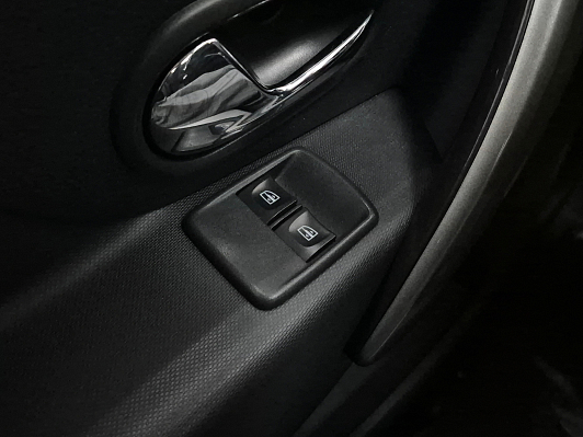 Renault Logan Stepway Drive, 2019 года, пробег 39336 км