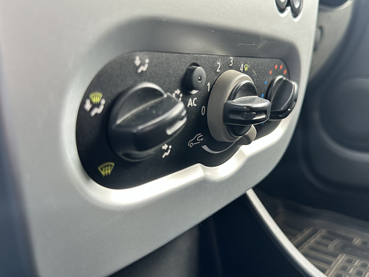 Renault Sandero, 2012 года, пробег 206000 км