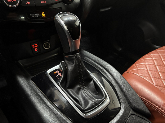 Nissan Rogue, 2017 года, пробег 125239 км