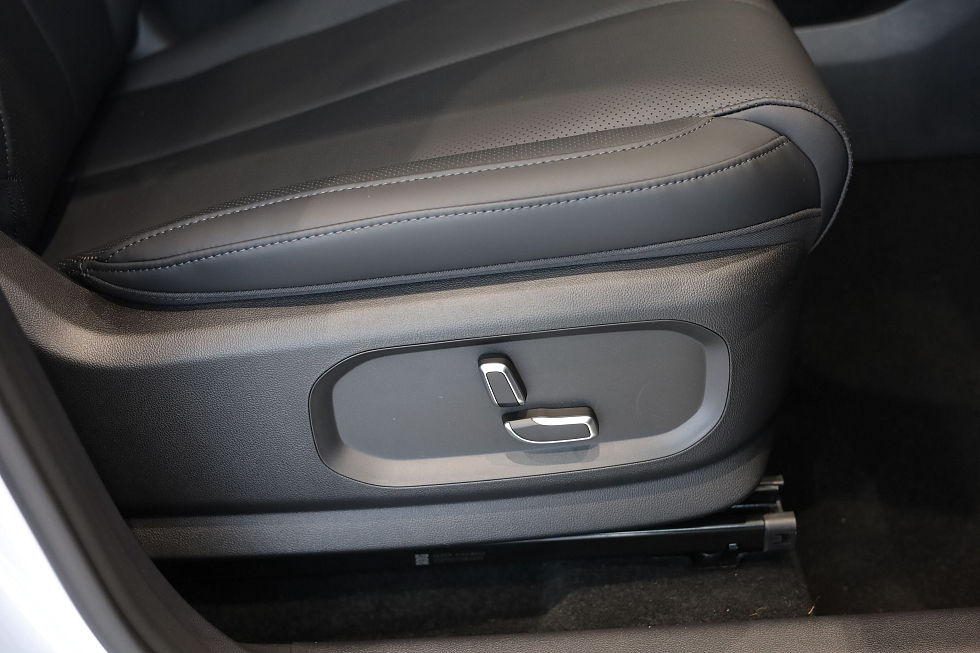 Jaecoo J8 Престиж +, черный