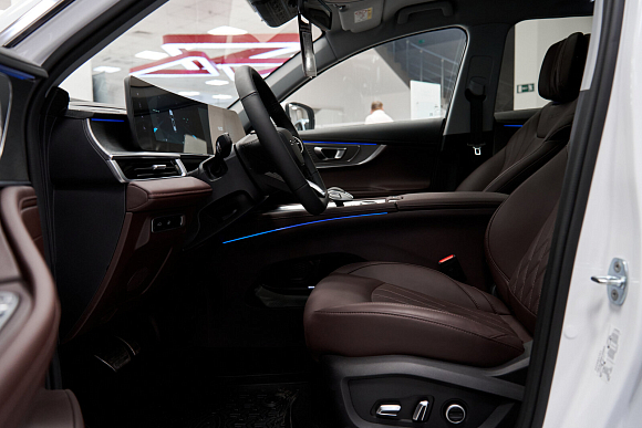 Chery Tiggo 8 Pro Max Ultimate 4WD, белый