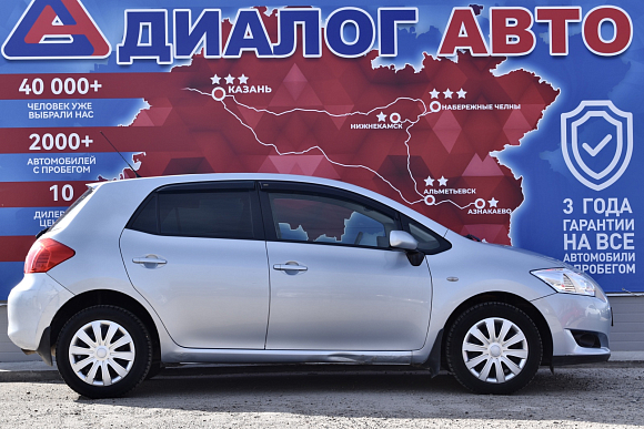 Toyota Auris, 2007 года, пробег 235000 км