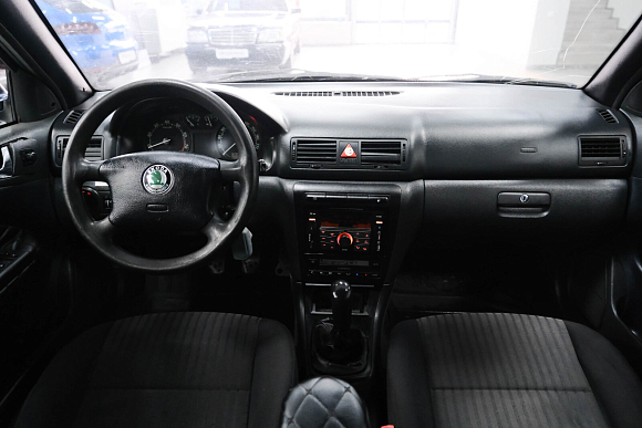 Skoda Octavia, 2002 года, пробег 319410 км