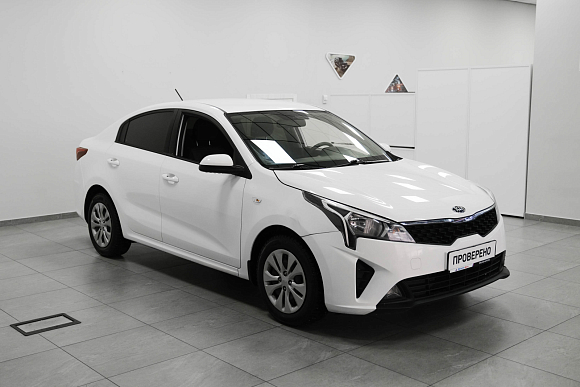 Kia Rio Luxe, 2021 года, пробег 74500 км