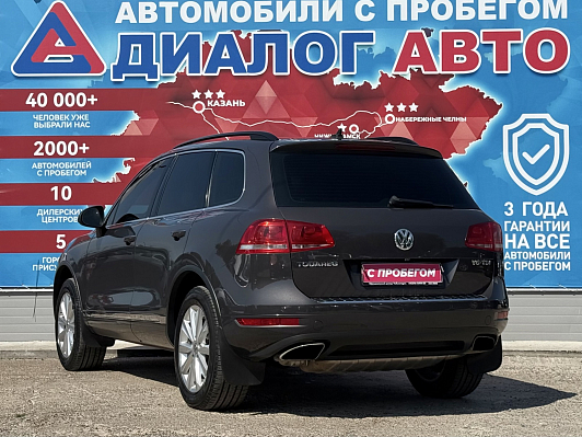 Volkswagen Touareg, 2011 года, пробег 195000 км