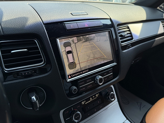 Volkswagen Touareg, 2011 года, пробег 195000 км