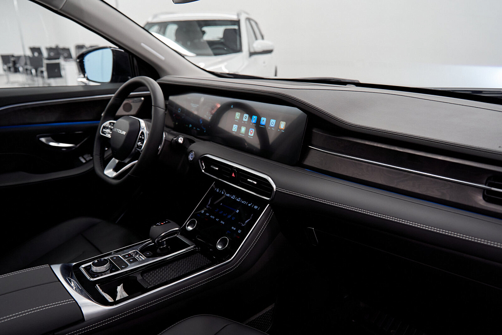Jetour X90+ Премиум 7 мест, черный