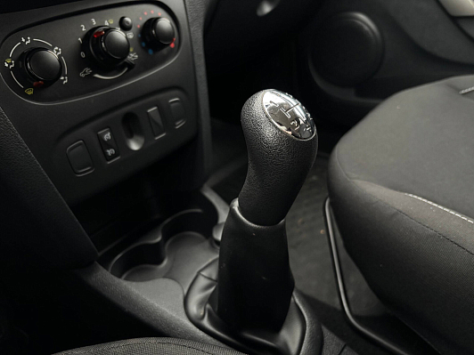 Renault Sandero Confort, 2016 года, пробег 94018 км