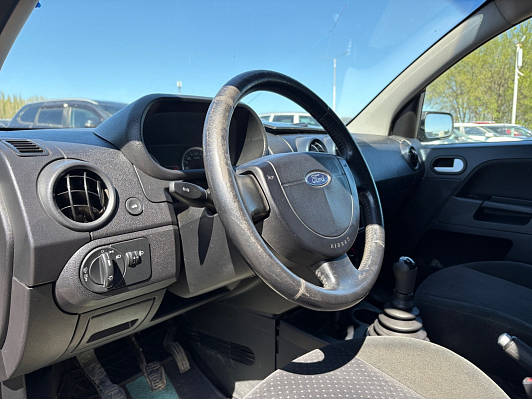 Ford Fusion Trend, 2005 года, пробег 192655 км
