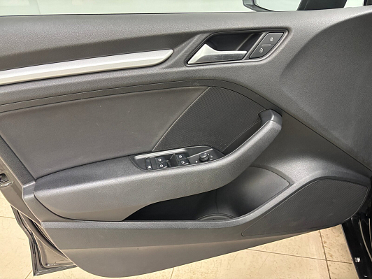 Audi A3 Attraction, 2015 года, пробег 166821 км