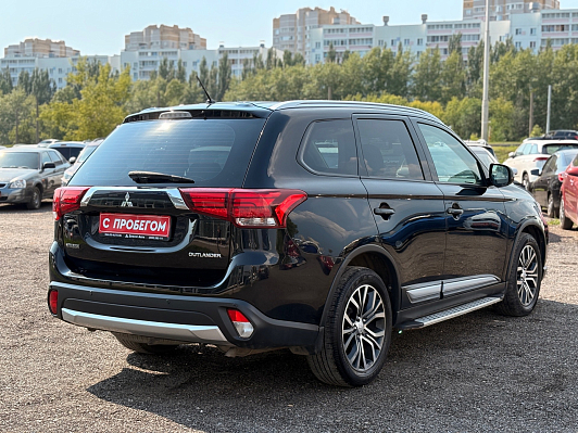 Mitsubishi Outlander Intense+, 2015 года, пробег 141200 км
