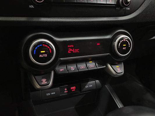 Kia Rio Luxe RED Line, 2019 года, пробег 74055 км