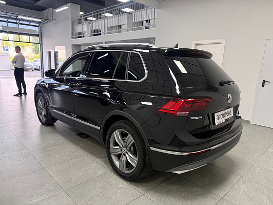 Volkswagen Tiguan Highline, 2017 года, пробег 57000 км