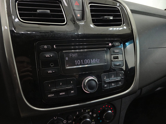 Renault Logan Privilege, 2015 года, пробег 132083 км