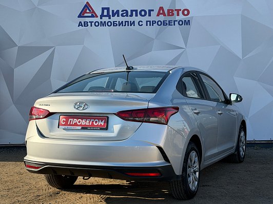 Hyundai Solaris Специальная Серия "10 лет" + Comfort, 2021 года, пробег 13000 км