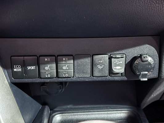 Toyota RAV4, 2012 года, пробег 146024 км
