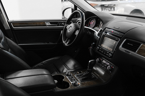 Volkswagen Touareg Business, 2015 года, пробег 335000 км