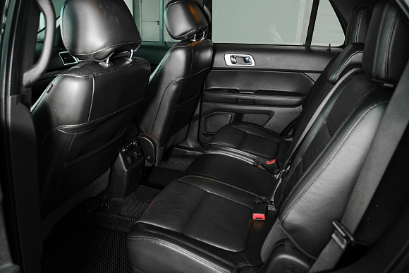 Ford Explorer Limited, 2013 года, пробег 200500 км