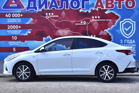 Hyundai Solaris Специальная Серия "10 лет", 2021 года, пробег 29000 км