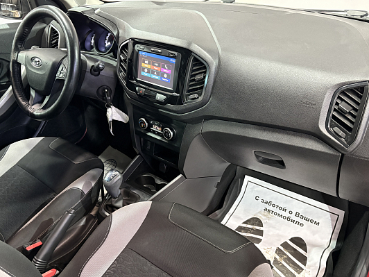 Lada (ВАЗ) XRAY Luxe Prestige, 2017 года, пробег 142000 км